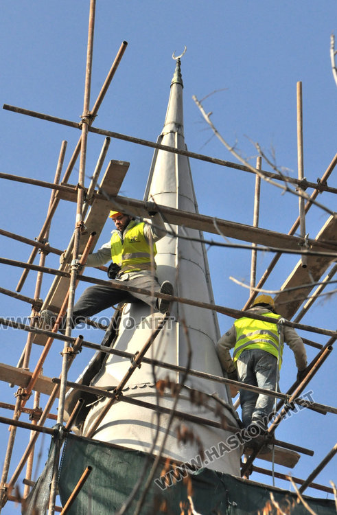 Ремонтират минарето на „Ески джамия”, отварят я до месец