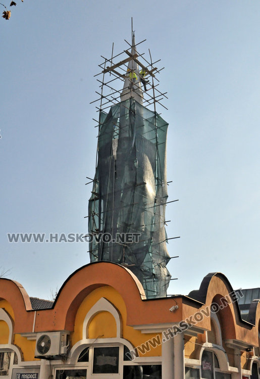 Ремонтират минарето на „Ески джамия”, отварят я до месец