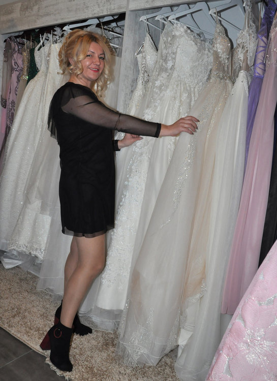 Откриха първия дизайнерски магазин AVORA в Хасково