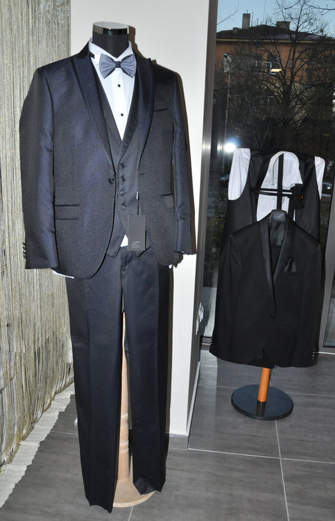 Откриха първия дизайнерски магазин AVORA в Хасково