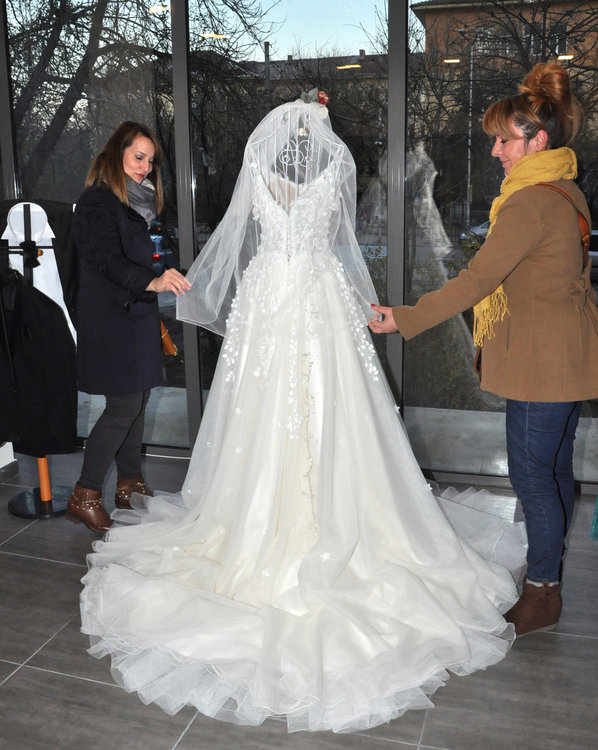 Откриха първия дизайнерски магазин AVORA в Хасково