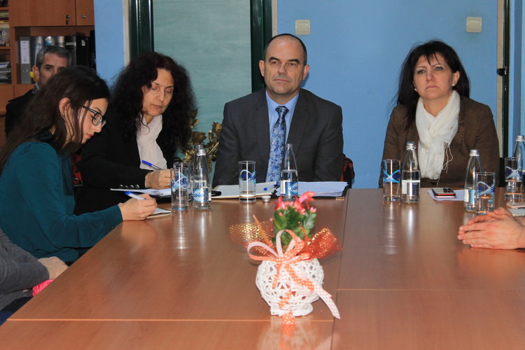 Цвета Караянчева домакин на британски дипломат в Кърджали