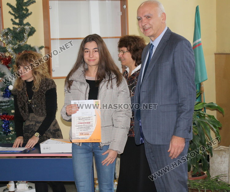 49 даровити Вазовци получиха стипендии на церемония в ПМГ