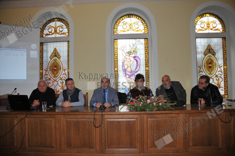 Гърция се учи от български етнически модел