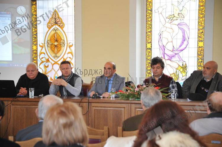 Гърция се учи от български етнически модел