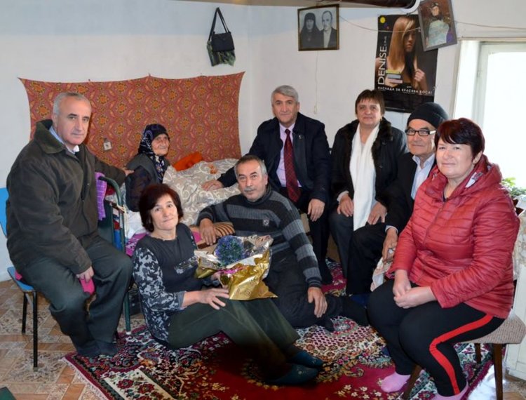 Баба Зекие от Среднево отпразнува стотния си рожден ден