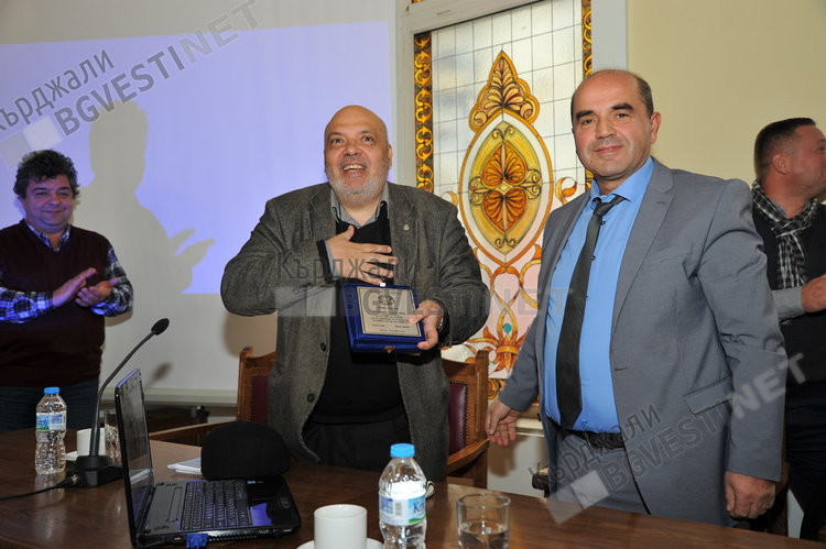 Гърция се учи от български етнически модел