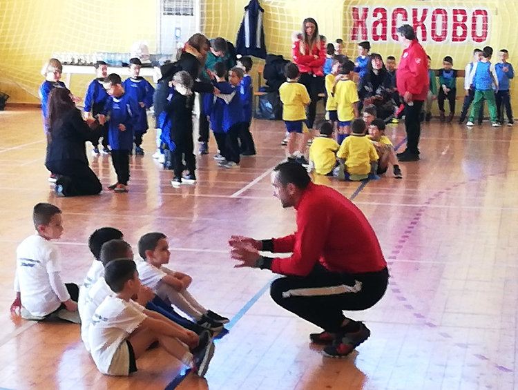 Деца от 7 градини се включиха в предколеден турнир „Аз обичам футбола“