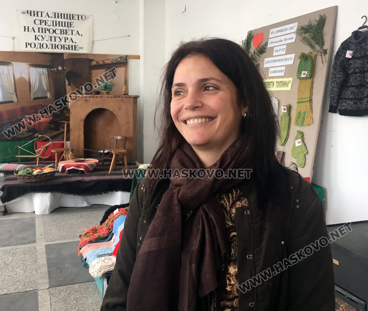 Конуш изпрати топли шалове, шапки, ръкавици за бездомници