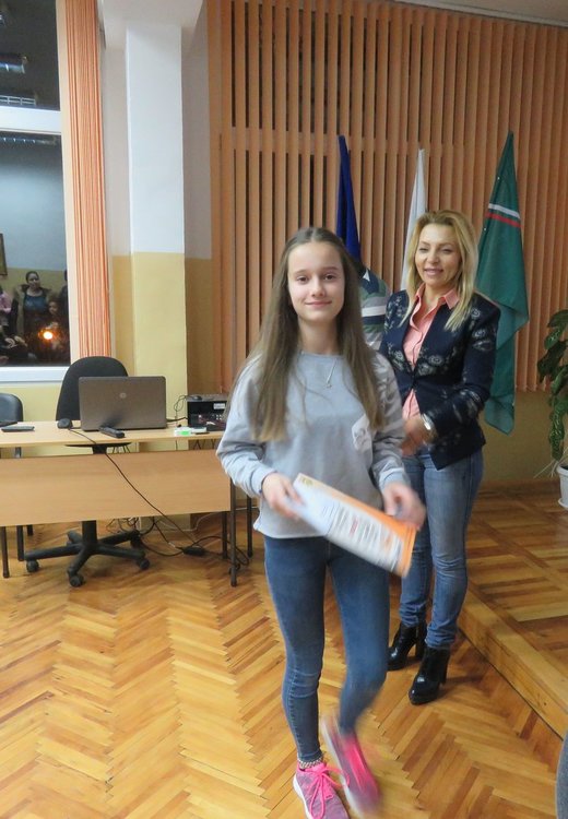 Даровити алековци получиха своите стипендии