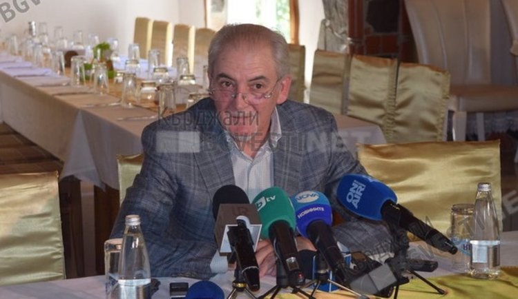 Лютви Местан обвинява бивши съпартийци в радикализъм