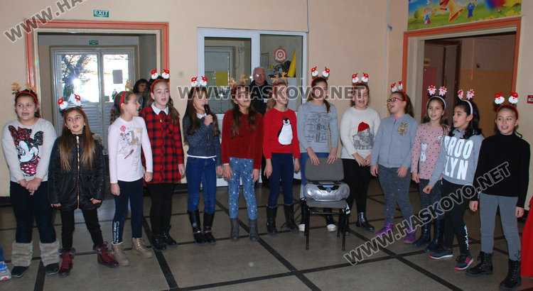 Ученичка от "Смирненски" организира благотворителен базар в подкрепа на деца