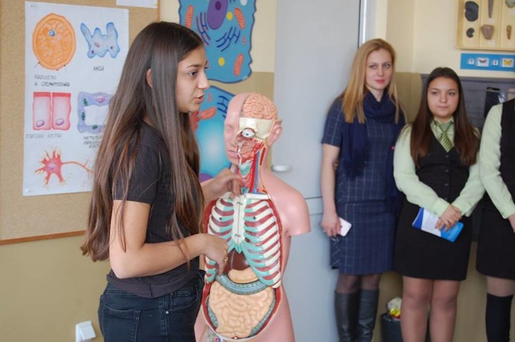 Прерязаха лентата на обновената Професионална гимназия