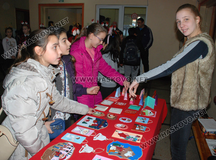 Ученичка от "Смирненски" организира благотворителен базар в подкрепа на деца
