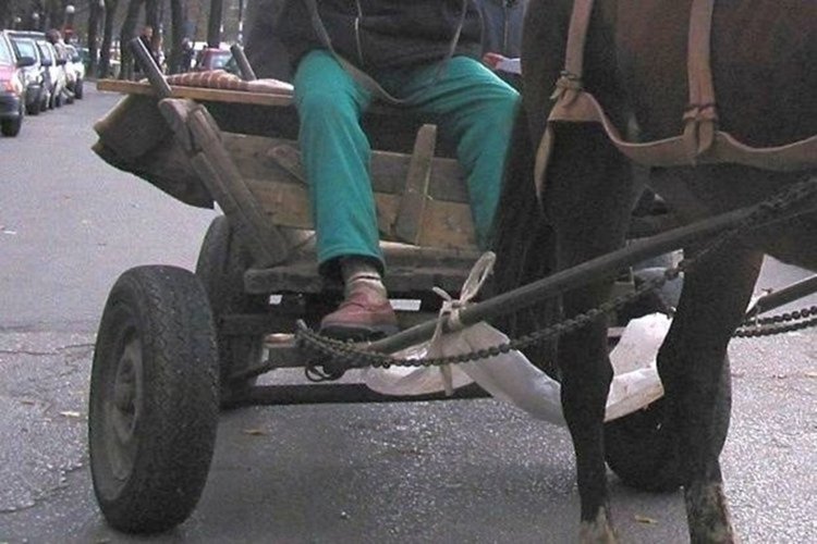 Пиян каруцар предизвика катастрофа, в която пострада