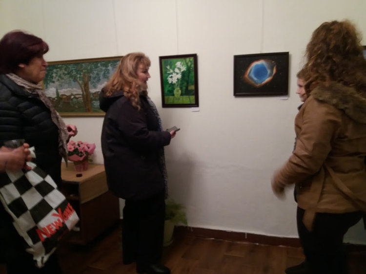 11 първомайски художници откриха обща изложба