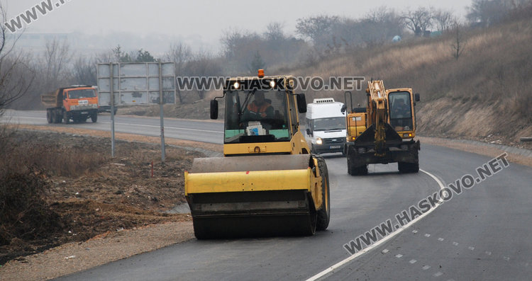 Шофьори летят със 100 км/час между валяците на околовръстното