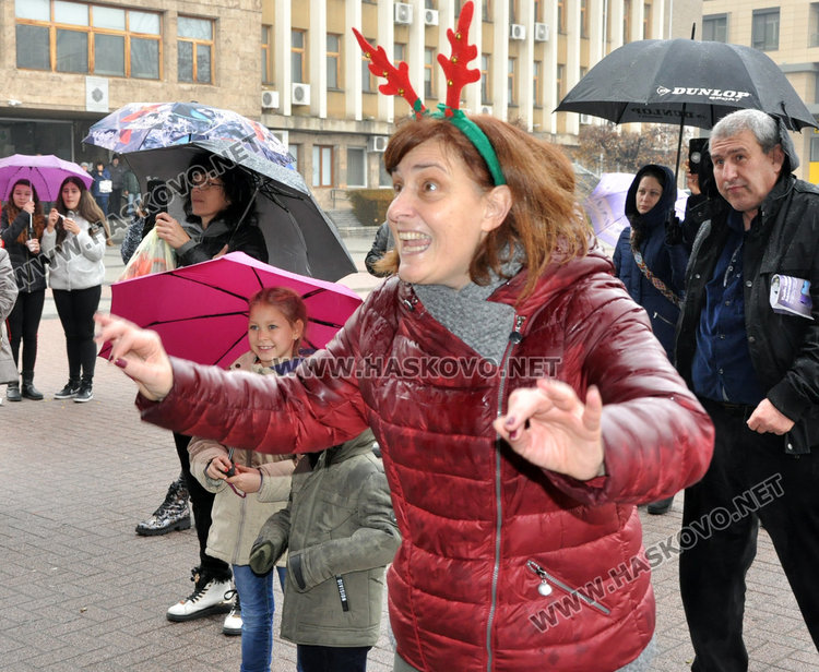 Хористи от Хасково, Пловдив  и Силистра закриха Фестивала на коледната песен