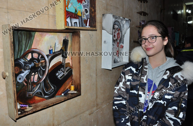 „Колорит“ превърна десетки стари чекмеджета в изкуство