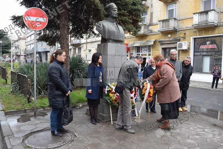 Тракийци от цялата страна се сбират в Кърджали, за да се преклонят пред войводите 