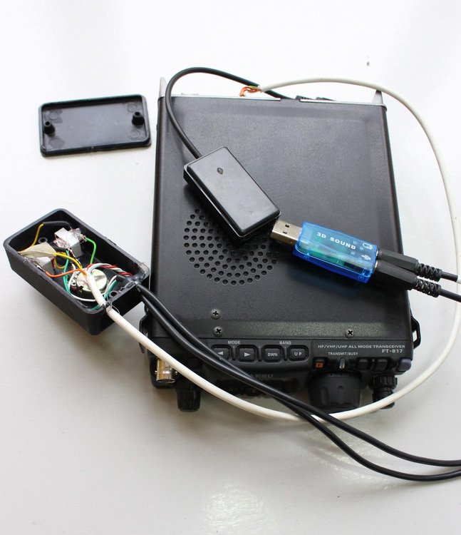 Аудио интерфейс за връзка на трансивъра с компютъра за работа в цифрови режими.