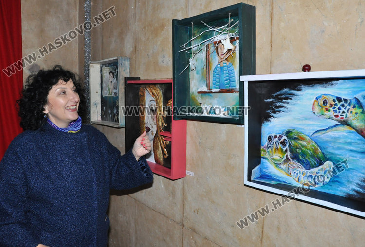 „Колорит“ превърна десетки стари чекмеджета в изкуство