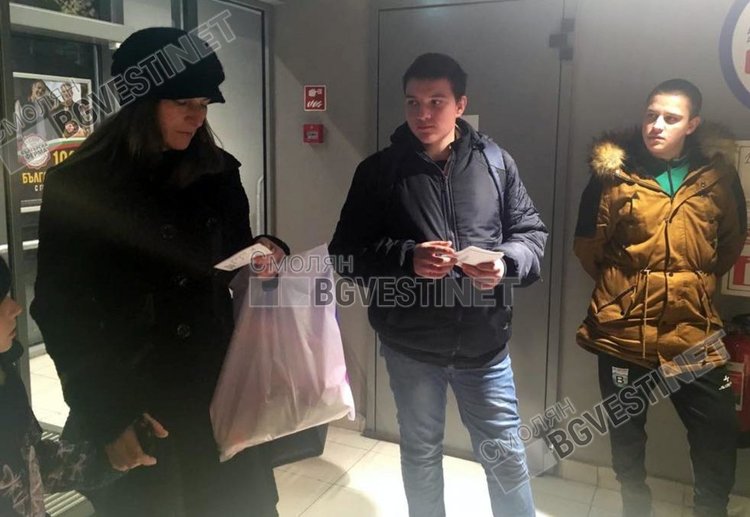 Стотици пакети с храни събраха за нуждаещи се учениците от Професионална гимназия в Смолян