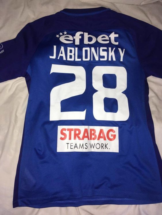 Хасковските фенове на „Левски“ обявиха търг за фланелката на Яблонски за Ади