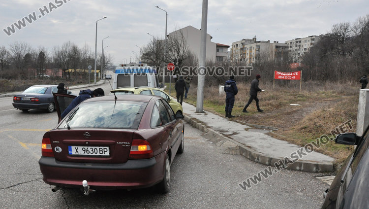 Зарязаха откраднат скутер в нива край Икономиката