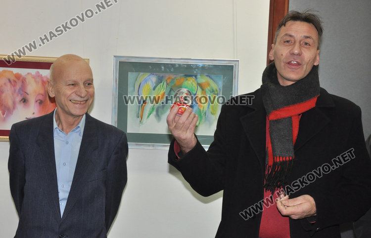 Хасковските художници с коледна изложба, кметът им обеща пленер 