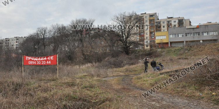 Зарязаха откраднат скутер в нива край Икономиката