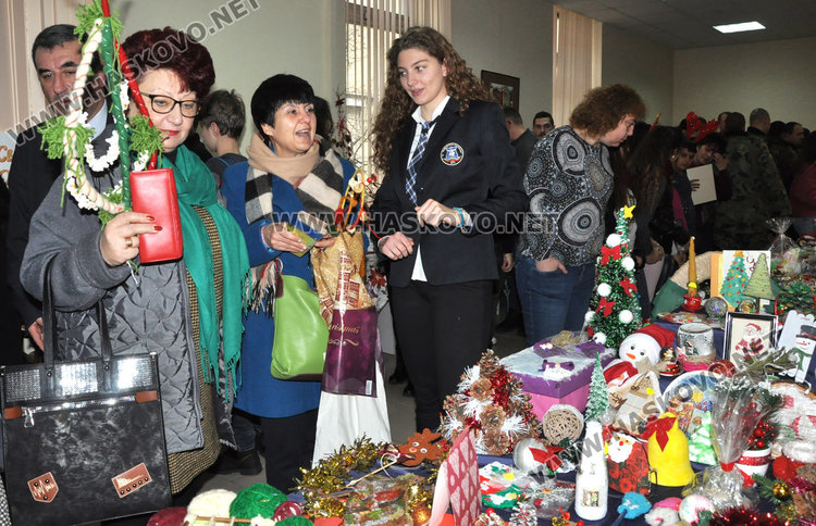 Хасковската Коледа сбъдна мечтата за две бебета на семейство от Любимец