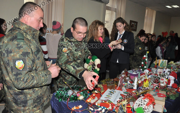 Хасковската Коледа сбъдна мечтата за две бебета на семейство от Любимец