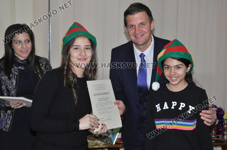 Хасковската Коледа сбъдна мечтата за две бебета на семейство от Любимец