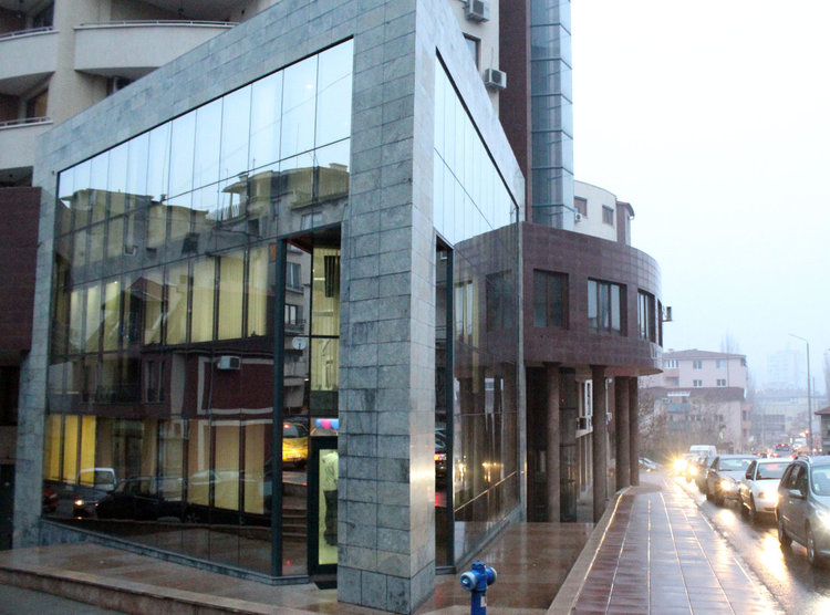 Дентален център д-р Антон Петев – стоматологично обслужване от най-висок клас