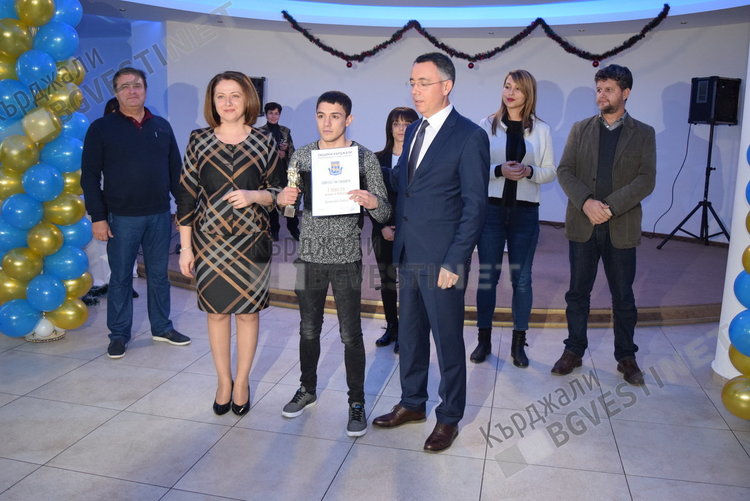 Николай Колев и Ергюнал Сабри са спортисти на годината на Община Кърджали