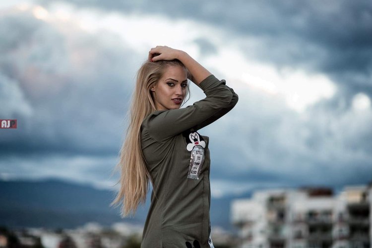 Красавица от Асеновград представя България на Miss Tourism World в Китай