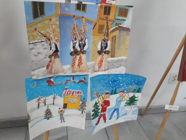 Коледна приказка в картини представиха децата от „Клуб на радостта”