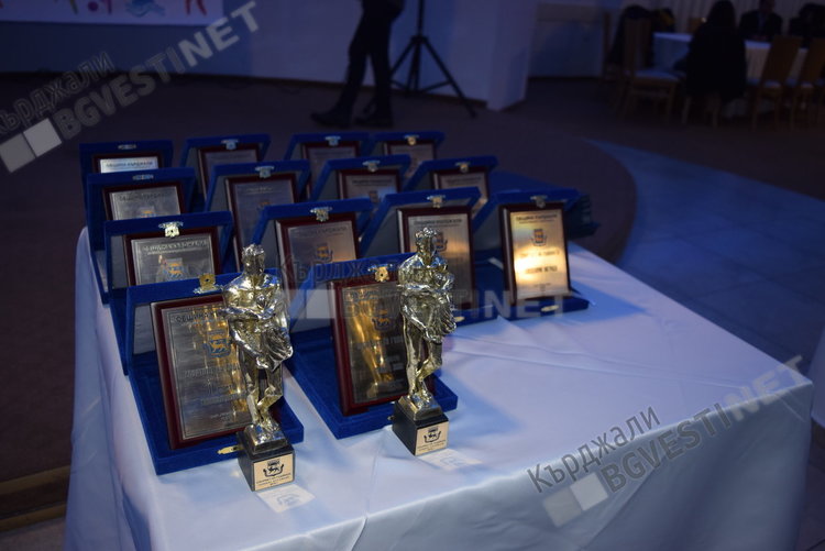 Николай Колев и Ергюнал Сабри са спортисти на годината на Община Кърджали