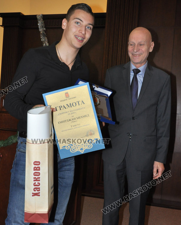 Тихомир и Емирджан спортисти на годината в Хасково, Слюдата – треньор №1