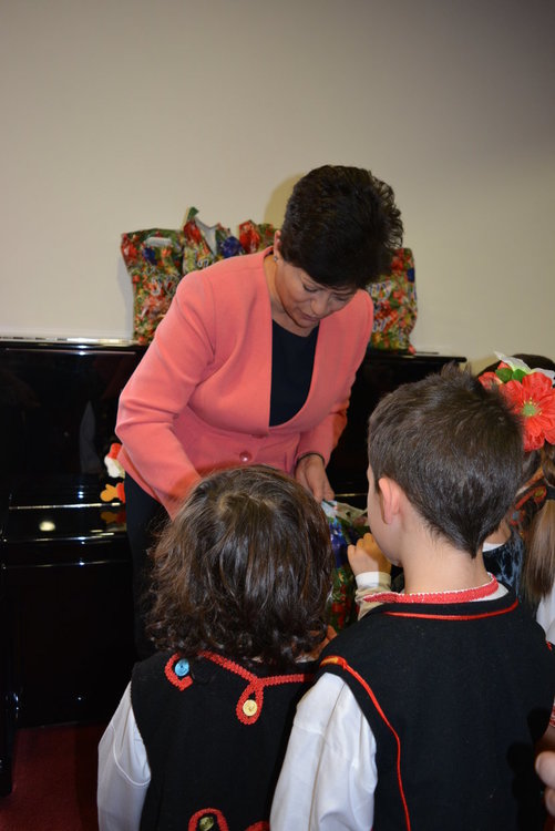 Кметицата на Харманли посрещна коледари