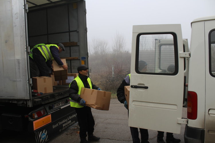 Деца в неравностойно положение в Хасково получиха дарение от сдружение в Белгия
