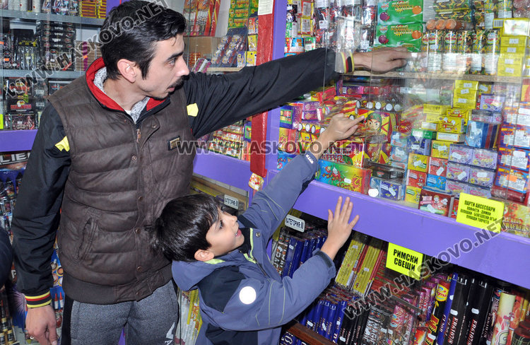 Снимка: архив - продажба на пиратки