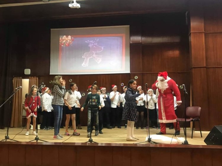 Златаровци дариха над 3000 лева от коледни инициативи и стоплиха много сърца