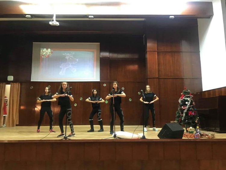 Златаровци дариха над 3000 лева от коледни инициативи и стоплиха много сърца