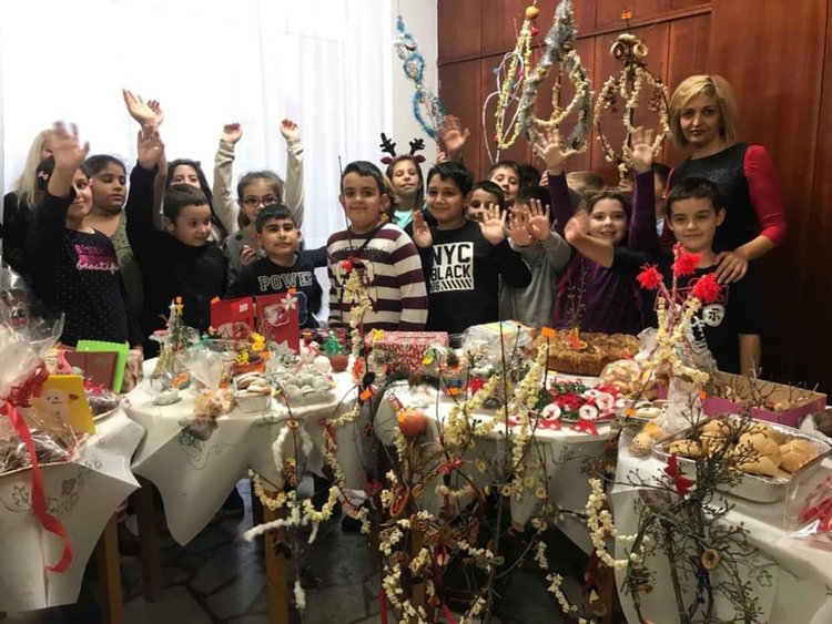 Златаровци дариха над 3000 лева от коледни инициативи и стоплиха много сърца