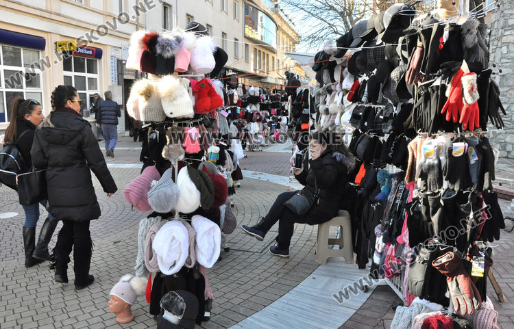Оживление в центъра на Хасково в слънчевата неделя