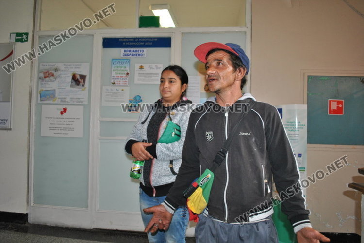 Бащата Николай, от чието семейство вече са изведени осем деца, а три са починали