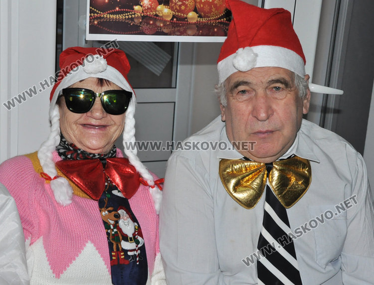 Даряват 200 бири и 200 празнични пакета за старците в Кенана за Нова година