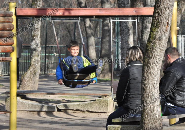 Хубавото време изкара хасковлии на Кенана